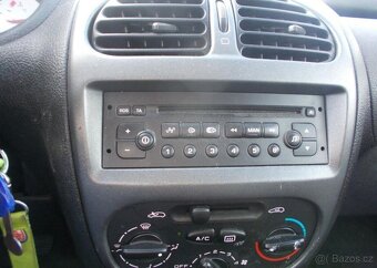 Peugeot 206 1,4 65 KW pravidelný servis benzín manuál 65 kw - 11