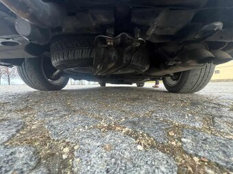 Prodám VW MULTIVAN T5 2.5TDI ( originál bez DPF) - 11