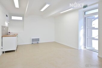 Pronájem komerční Obchodní prostory, 227㎡ - 11