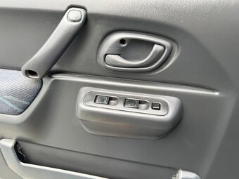 Suzuki Jimny  1.3i 4x4 - 11