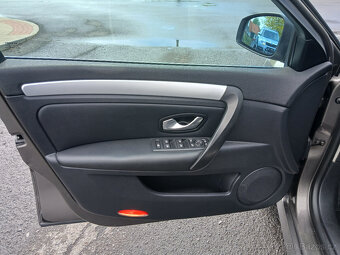Renault Laguna, 2,0 DCI - 11