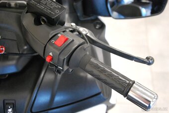 Suzuki Burgman 650 - VÝPRODEJ, původ ČR, hezký stav - 11
