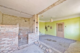 Prodej rodinný dům v Běrunicích - 11