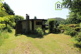 Prodej chaty se zahradou v nádherné lokalitě poblíž Slapské  - 11