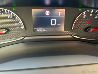 Peugeot 2008, 1,2 Pure Tech 130 Allure, automat. převodovka - 11