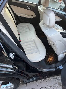 Mercedes e220 - 11