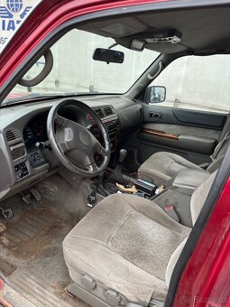 Nissan Patrol Y61 - 11