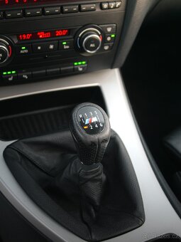 BMW Řada 3, E92 320i 2,0/125kW ČR 2.maj - 11