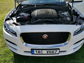 Jaguar F-Pace 2,0 D 4x4 r.v. 2020 - 11