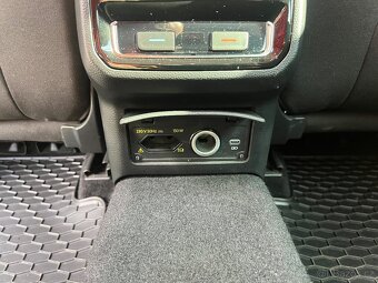 VW Passat B8 Variant 2.0TDI 110kW EVO DSG ACC Navi MATRIX - 11