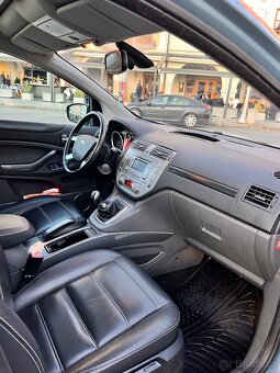 Ford Kuga - 11