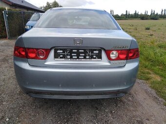 HONDA ACCORD 2,2 iCTDi NAFTA 103 KW ZA  59000 KČ - 11