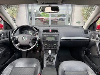 Škoda Octavia 2,0 TDI 103kW 4X4 ELEGANCE COMBI - 11