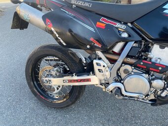 Suzuki DRZ 400 SM S - 11