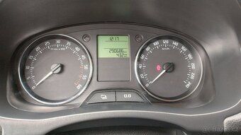 Škoda Fabia 2 kombi 1.6 tdi 55 kw ambiente - 11