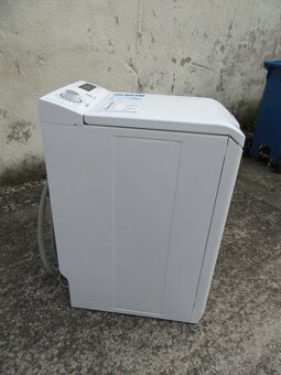 Nabízím pračku Elektrolux vrchní plnění na 6kg. Plně funkční - 11