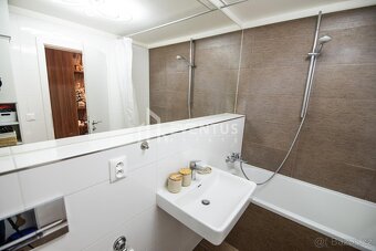 Prodej bytu 4+kk 143 m2 - 11