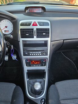 Peugeot 307 CC 2009 1.6 80 kW - 11