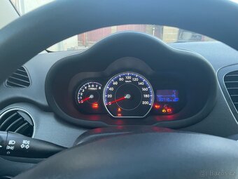 Hyundai i10, 1.1i, naj. 69 000 km, původ ČR - 11