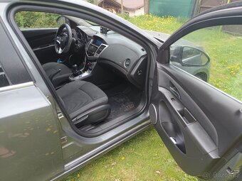 Chevrolet Cruze 2.0 - 11