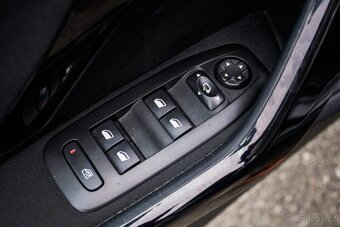 Peugeot 2008 1.2 PureTech 110 E6d-ISC GT Line - 11