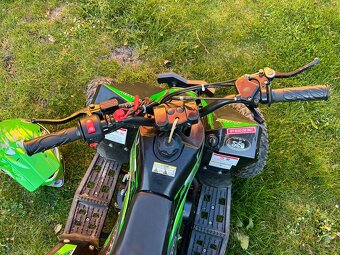 Prodám dětskou čtyřkolku ATV 49cm3 - 11