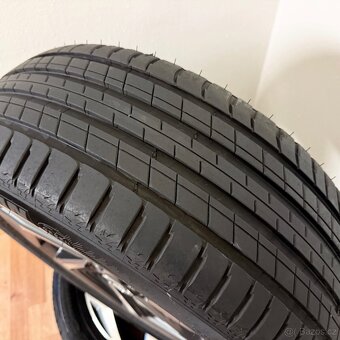 HONDA CR-V 5 5x114,3 R19 ET45+LETNÍ 235/55R19 7,5mm - 11