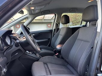 Opel Zafira Tourer 1.4 T 103kW 7 míst 1. Maj Původ ČR Navi - 11