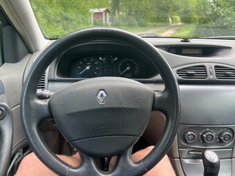 Renault laguna 126tkm 1.8 16v 88kw - 11
