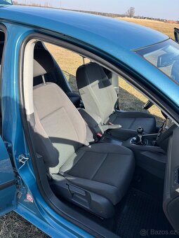 Volkswagen Golf V - 11