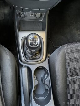 Hyundai i30, 85 000km - 11