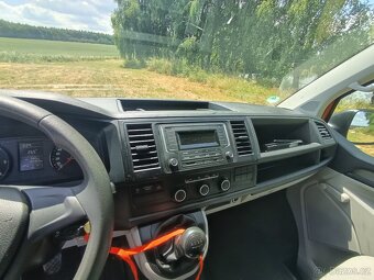 Caravelle / Transporter T6 Long 9 míst 2.0tdi klimatizace - 11