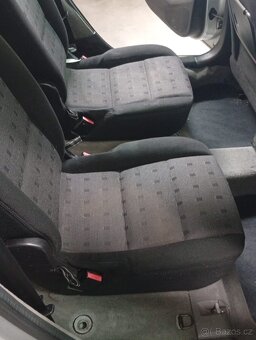 Peugeot 307 SW 2.0 HDI 79 KW - 11