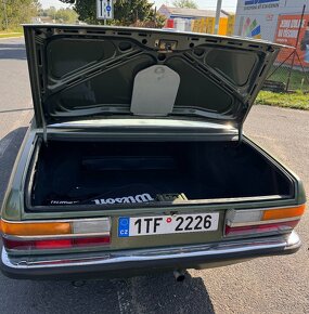 1982 BMW E28 520i - benzínový šestiválec - 11