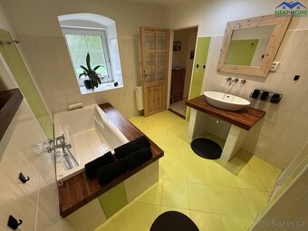 Prodej, rodinný dům 4+kk, zahrada, bazén, kůlna, celková plo - 11