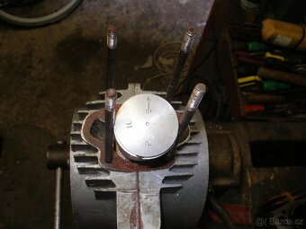 MOTOR JAWA 550/555 - 11