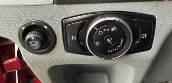 FORD TRANSIT 2015 7 MÍST 2.2 TDCi 92kw KLIMA - 11
