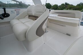 MOTOROVÁ KAJUTOVÁ LOĎ CHAPARRAL 270 - 11