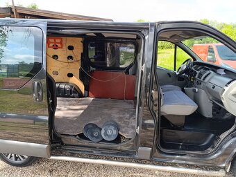 Opel Vivaro  Trafic 1.9 dci tažné rám - 11