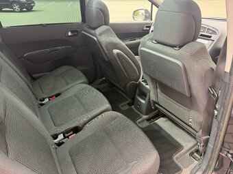 Peugeot 5008, 2.0HDi, 120kw 7 míst Automat - 11