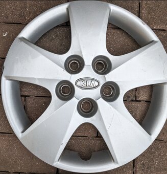 Originál disky Kia + jeté letní pneu + originál poklice KIA - 11