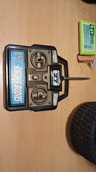 Prodám auto Ford 27Mhz - 11