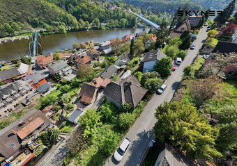 Rodinný dům s panoramatickým výhledem a kompletní občanskou  - 11