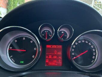 Opel Insignia COMBI 2.0 CDTi 96KW NAVIGACE / DIGIKLIMA - 11