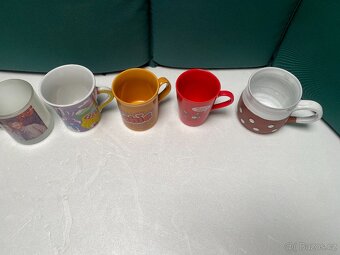 Sada hrnků – různé druhy, objem 250–600 ml (20 ks) - 11