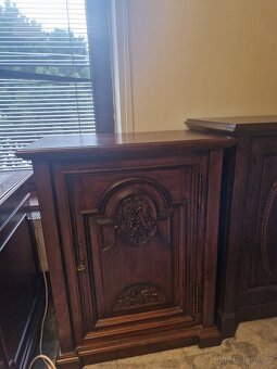 Starožitný nábytek - 11