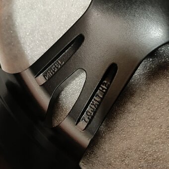 Originální alu kola Hyundai Santa Fe 7Jx17'' ET47 - 11