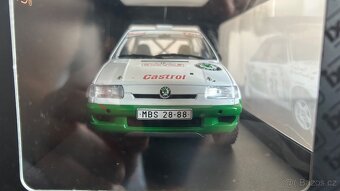 ŠKODA 130L/130LR/Felicia 1:18 IXO - 11