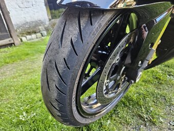 Suzuki GSXR 1000 K1 - 11