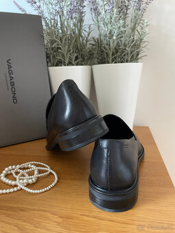Černé kožené mokasíny loafers Vagabond, vel. 39 - 11